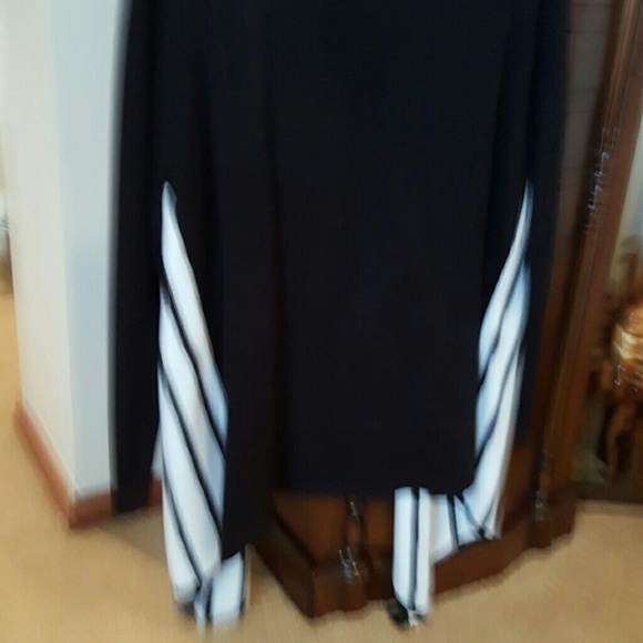 Sweater - Picture 2 of 3