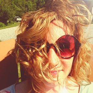 Meet your Posher, Laurel