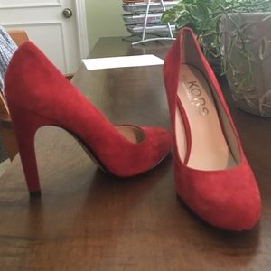 Michael Kors red pumps