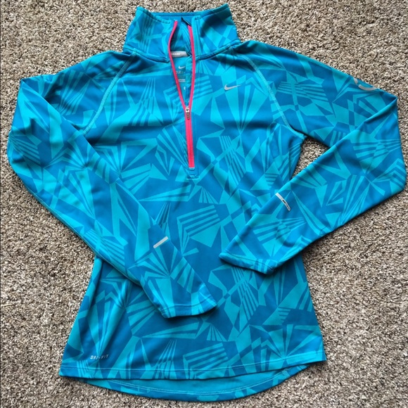 NIKE DRI-FIT ELEMENT HALF ZIP