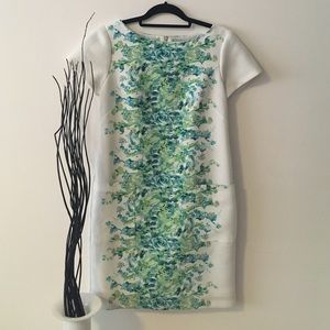 🔴SOLD - Beautiful straight dress with pockets