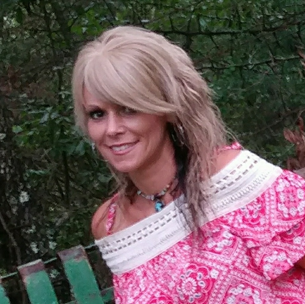 Meet your Posher, Nicole