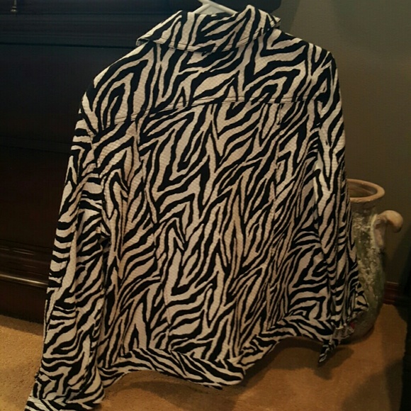 Jacket - Picture 3 of 4