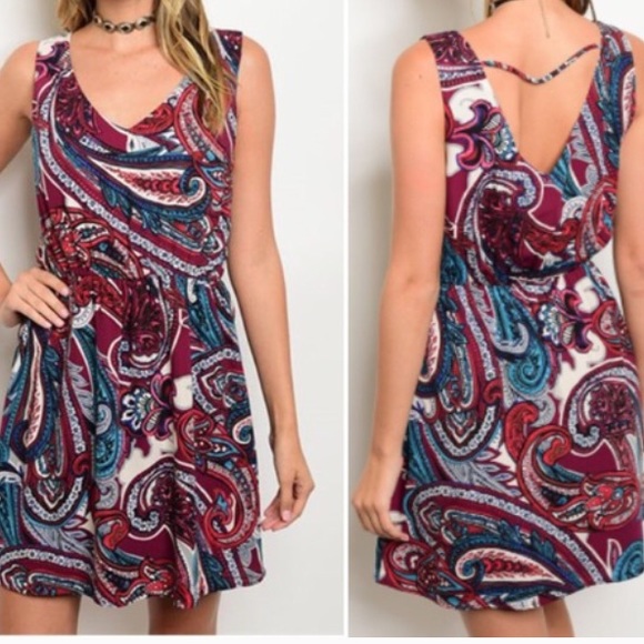 Burgundy paisley dress - Picture 3 of 3