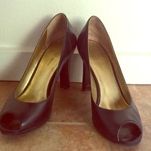 Banana Republic peep toe pumps size 7 Banana Republic peep toe pumps size 7