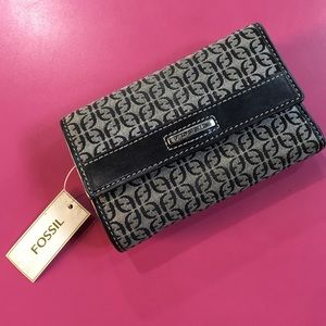Fossil wallet brand new with tags