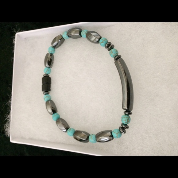 Handcrafted magnetic bracelet - Picture 2 of 2