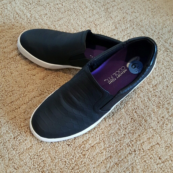 Black van type shoe