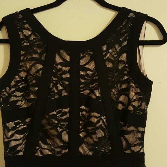 Dress - Picture 3 of 4