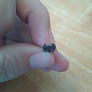 Batman tongue bar