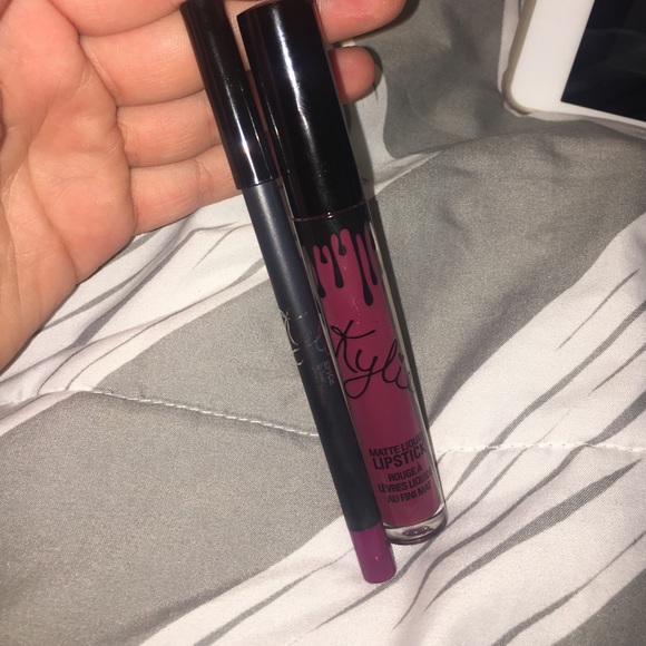 Kylie matte liquid lipstick and lip liner spice