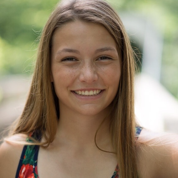 Meet your Posher, Nicole