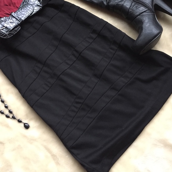 V-Neck Dress - Picture 2 of 4