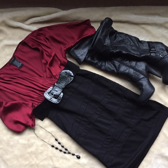 V-Neck Dress - Picture 3 of 4