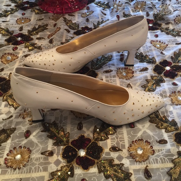 J. Renee High Heels! - Picture 2 of 4