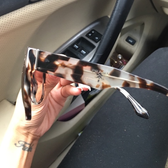 Prada glasses - Picture 2 of 4