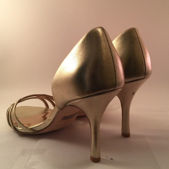 Gold party shoe!! - Picture 2 of 4