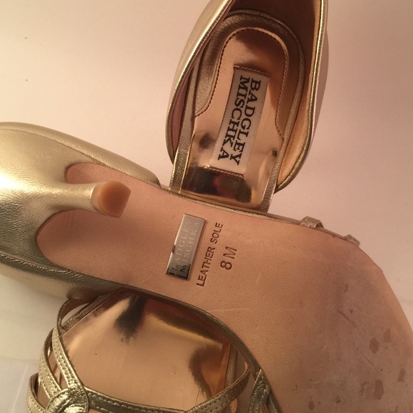 Gold party shoe!! - Picture 4 of 4