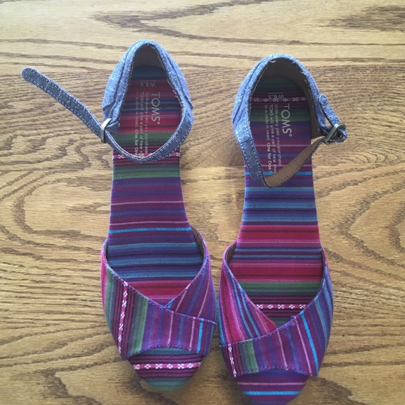 Toms Wedges