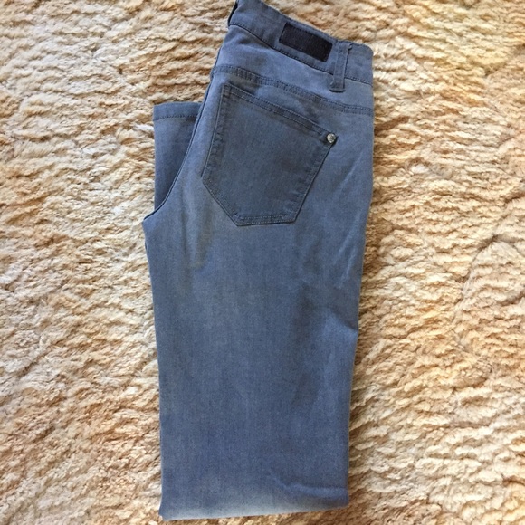 Grey jeggings