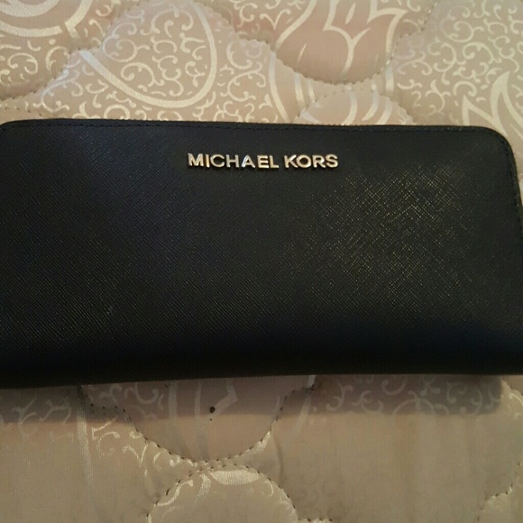Micheal kors wallet