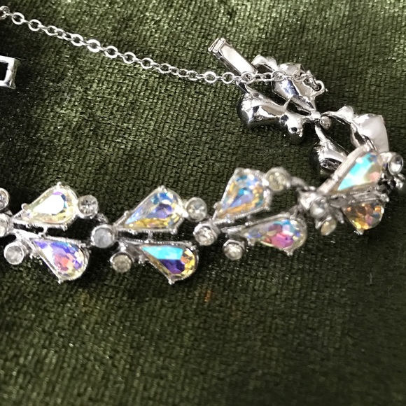 Jewelry - Vintage Rhinestone Bracelet EUC Sparkly Formal Jewelry - Vintage Rhinestone Bracelet EUC Sparkly Formal