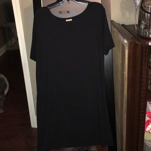 Black short sleeve Piko dress
