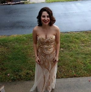 Meet your Posher, Dana