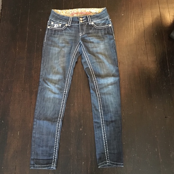 jeans with thick white stitching