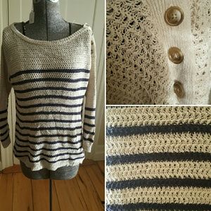 Knit Sweater with Buttons on Shoulder