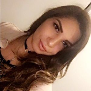 Meet your Posher, Maya