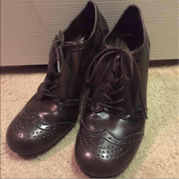 Brown pumps