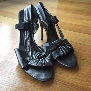 BcbgMaxazria pewter heels