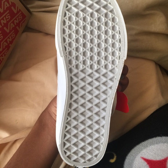 All white vans - Picture 3 of 4