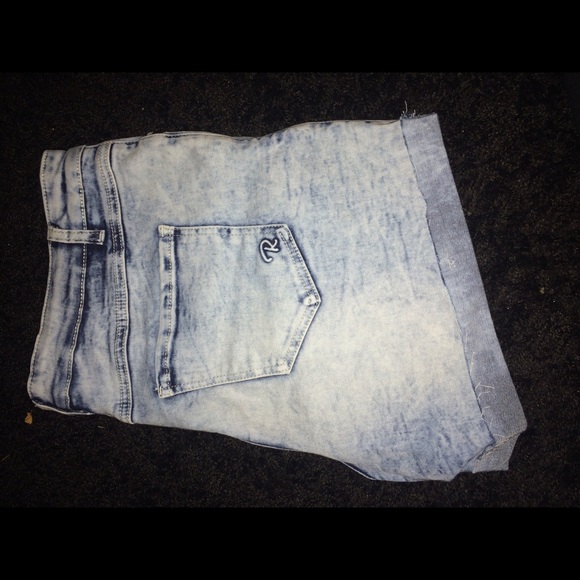Acid wash shorts - Picture 1 of 1