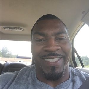 Meet your Posher, Derrick