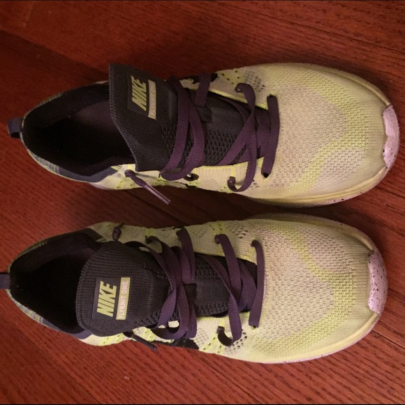 9.5 Nike neon yellow and grey tennis shoes