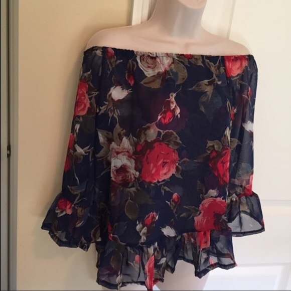 LAST ONE! Beautiful floral off shoulder boho top M - Picture 3 of 4