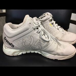 Reebok Nano 5 mid top Crossfit shoe