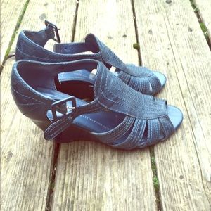 Franco Sarto artist collection wedges. Sz 7