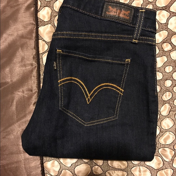 Size 9 535 Levi's.