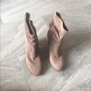 Vince Camuto Parka slouch Booties