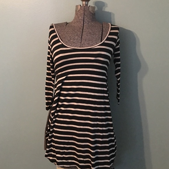 Black and white split side tunic