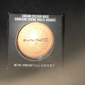 Mac improper copper cream color base