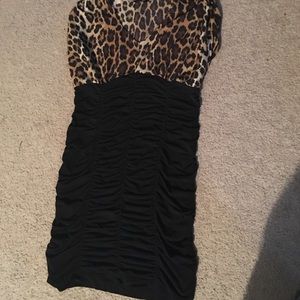Knock out lil black dress. Curves!!! Leopard!