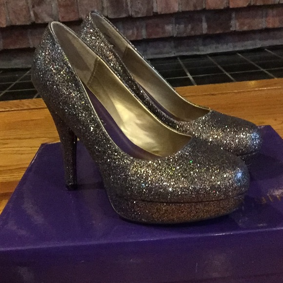 Black rainbow glitter pumps