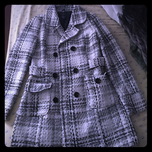 Coat New - Picture 1 of 1