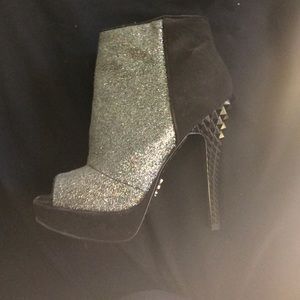 Rachel Roy platform bootie