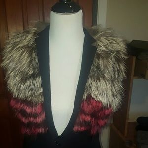 SOLD 🎁 Silver fox fur vest red dyed bcbg