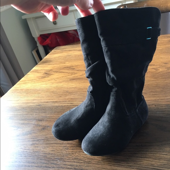 Girls black suede boots size 8 - Picture 2 of 2